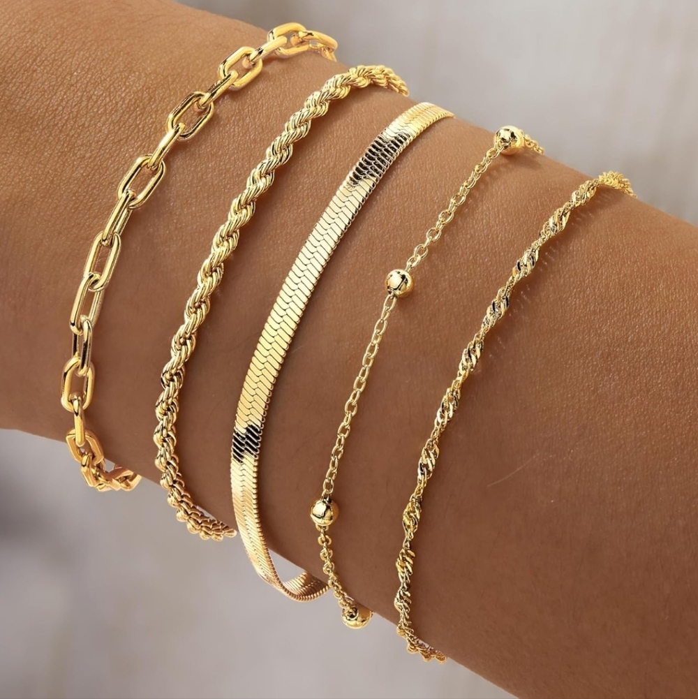 Elegant Gold Bracelet Set